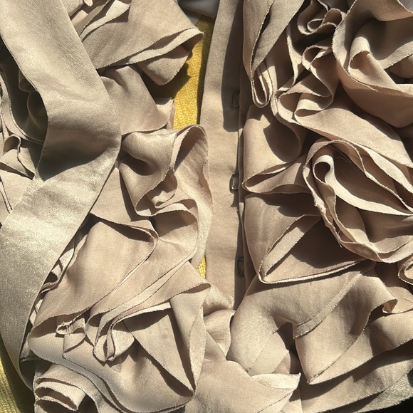 Beautiful ruffled backless halter / blouse tank top - Picture 4 of 5